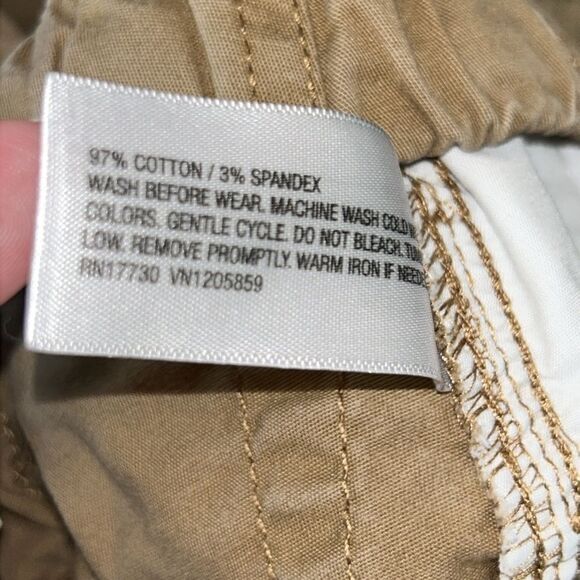 Back to School 🏫 2 Pair of Cotton Pants 👖 with 4 pockets each for gear ⚙️ - Picture 9 of 17